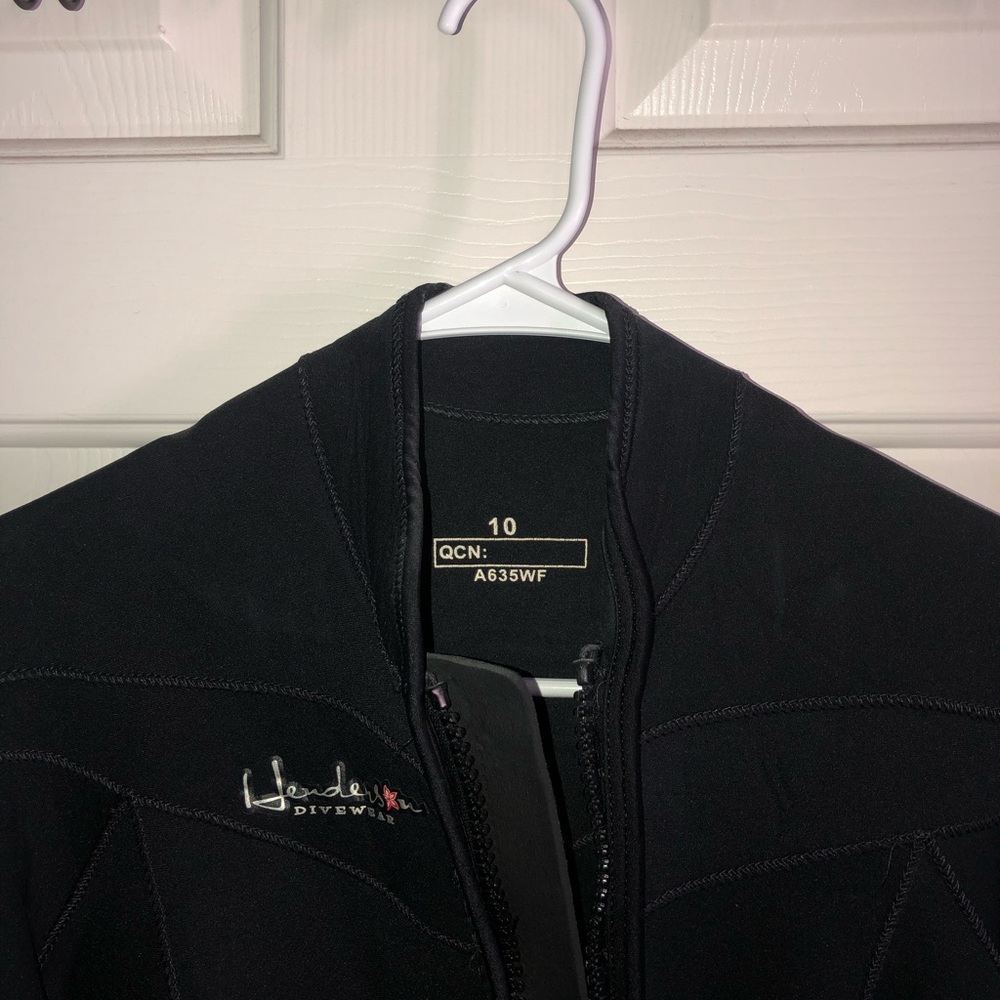 Henderson Divewear wetsuit *GREAT CONDITION sz. 10